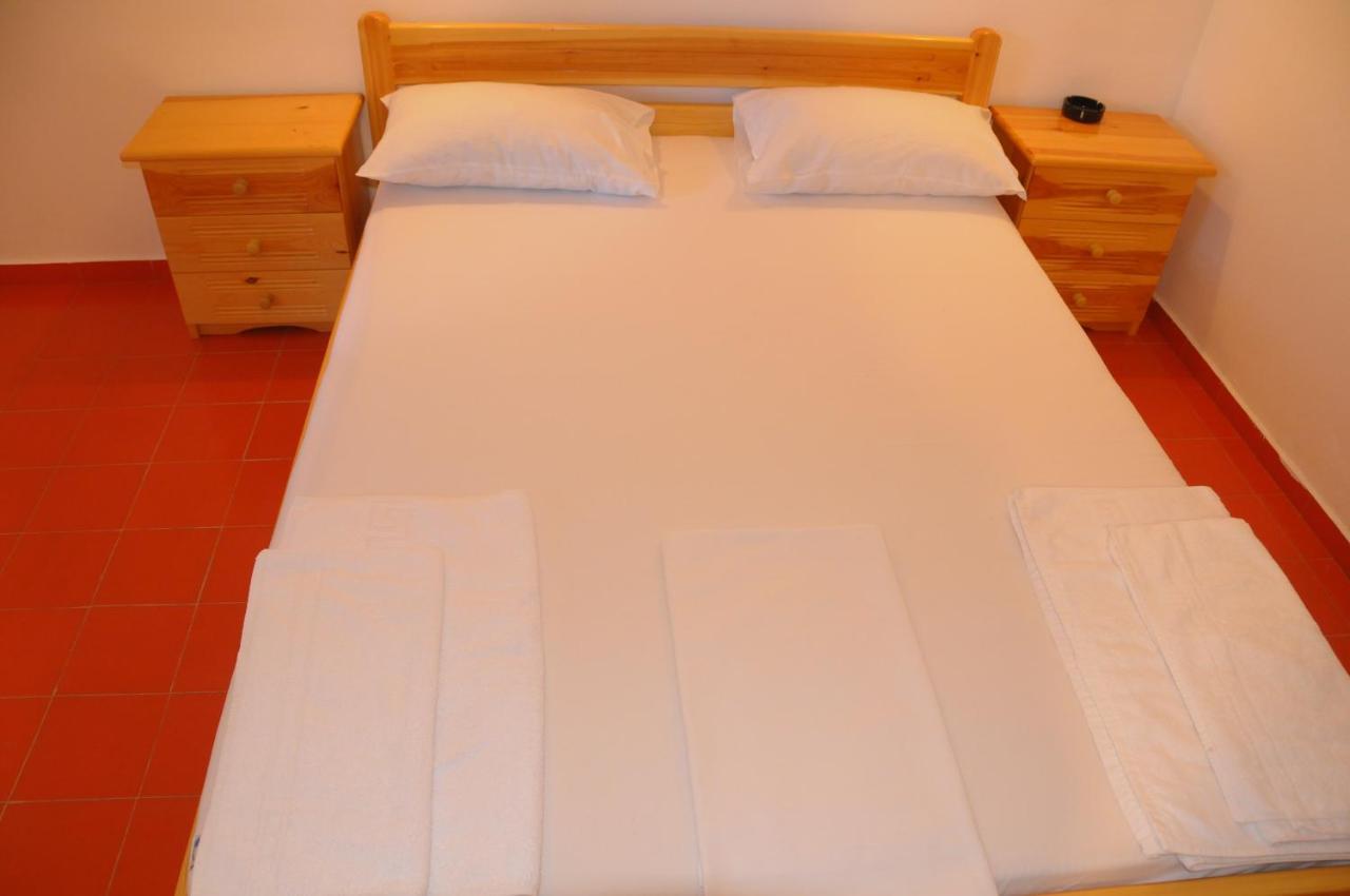 Chalikias Rooms Asprogerakata 外观 照片