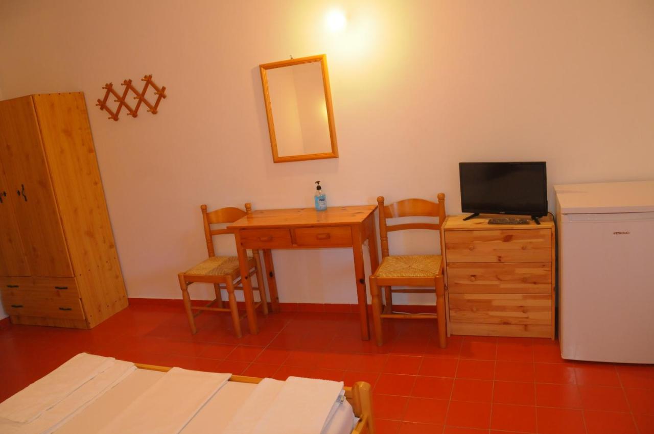 Chalikias Rooms Asprogerakata 外观 照片