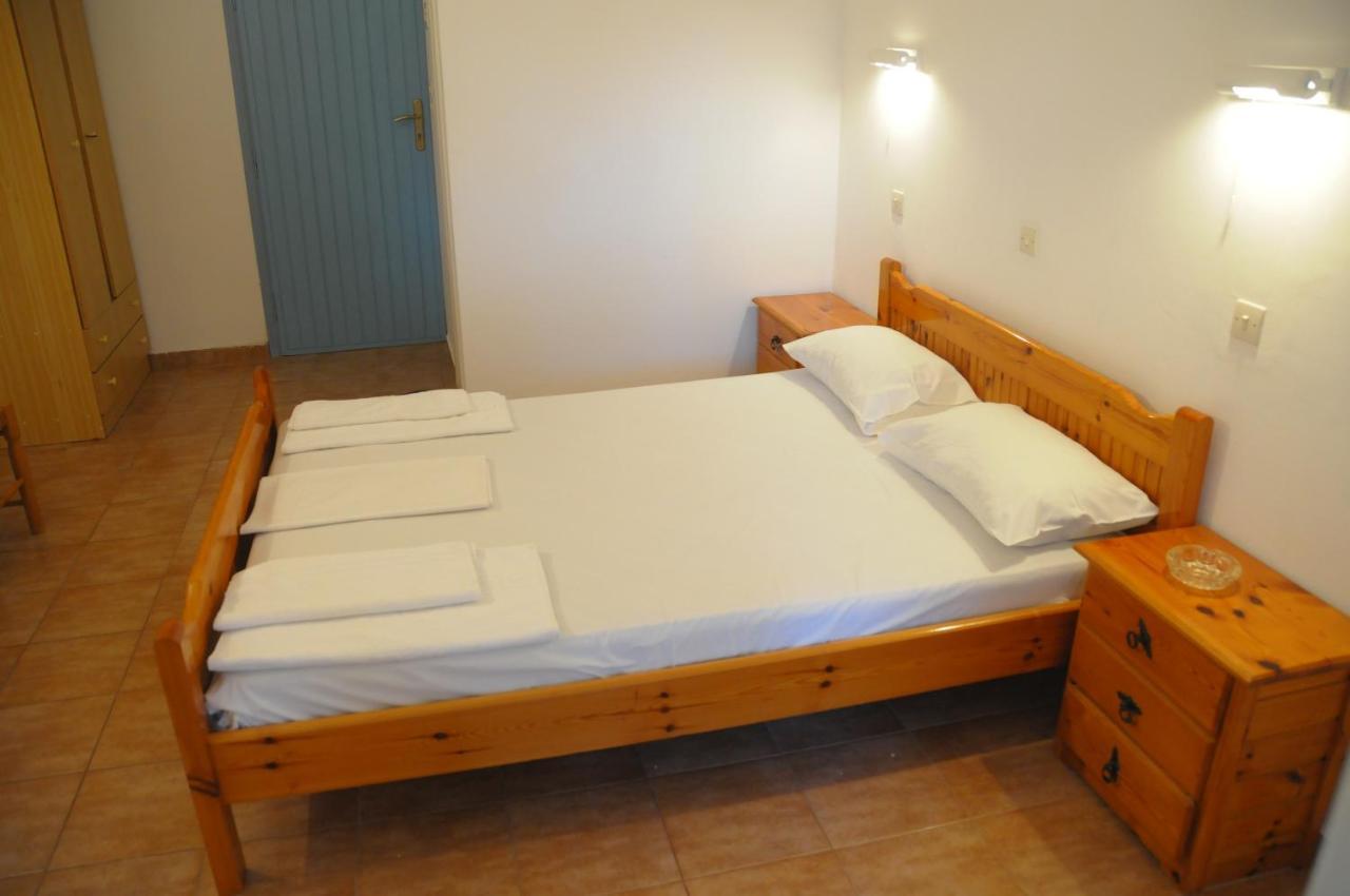 Chalikias Rooms Asprogerakata 外观 照片