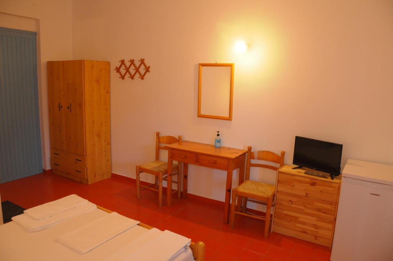 Chalikias Rooms Asprogerakata 外观 照片