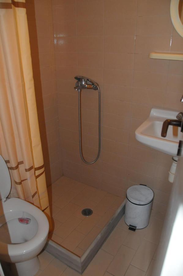 Chalikias Rooms Asprogerakata 外观 照片