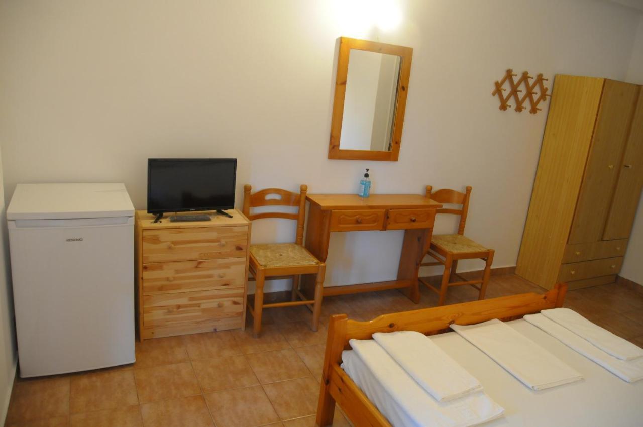 Chalikias Rooms Asprogerakata 外观 照片